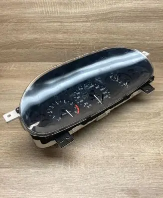 Mazda 323 F Speedometer (instrument cluster) BC5FC