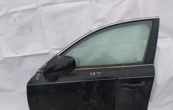 Lexus IS 220D-250-350 Front door juoda