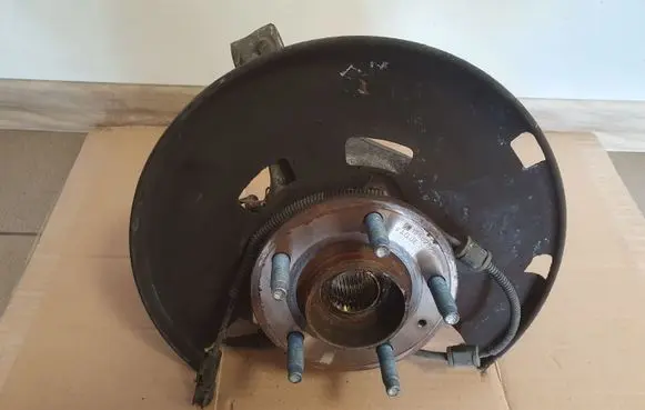 Opel Astra J Front wheel hub