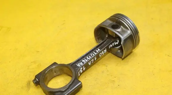 Mini One - Cooper R50 - 53 Piston with connecting rod 77L27