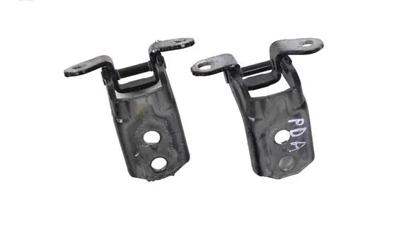 Infiniti Q50 Front door upper hinge