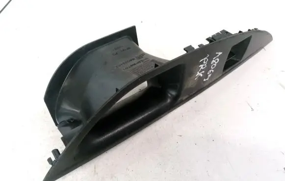 Seat Altea Front door window switch trim 5P1867171 156022422