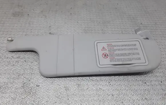 Sun visor