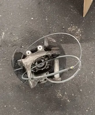 Rear wheel hub spindle/knuckle
