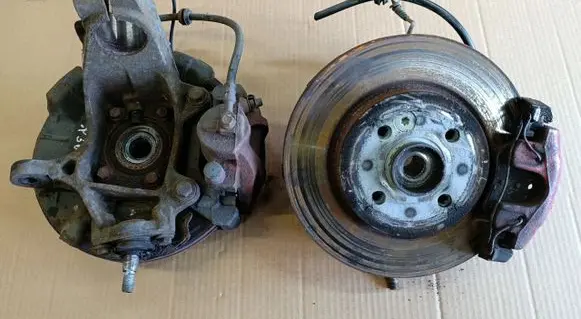 Mini One - Cooper R50 - 53 Rear wheel hub