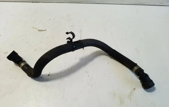 Volvo XC40 Engine coolant pipe/hose 32230239
