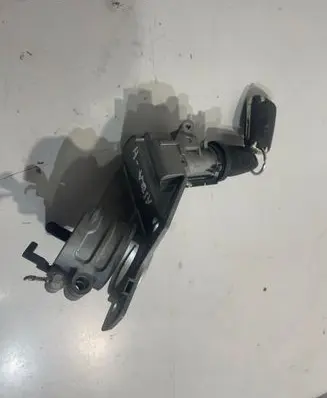 Opel Astra H Ignition lock N0501882