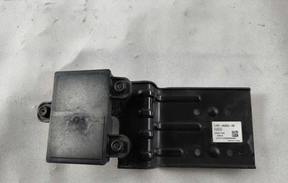 Ford Mondeo MK V Distronic sensor radar LB5T-9G768-AB