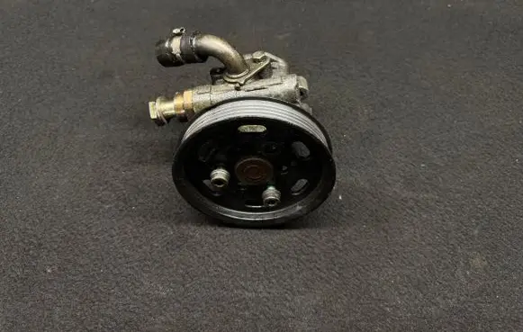 Audi A6 S6 C5 4B Power steering pump 2D0145177Q