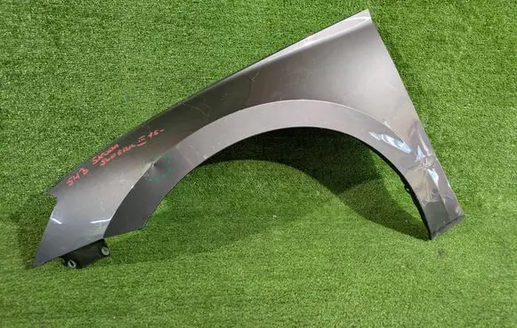 Skoda Superb B8 (3V) Fender 