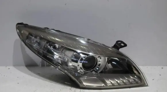 Renault Megane III Headlight/headlamp 260100021R 030124428200