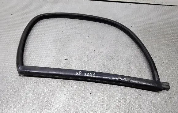 Peugeot Boxer Rubber seal front door window/glass 
