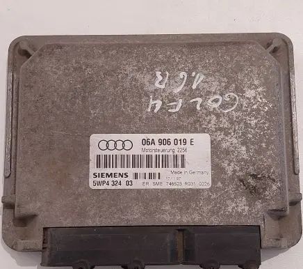 Volkswagen Golf IV Engine control unit/module 06A906019E 5WP432403