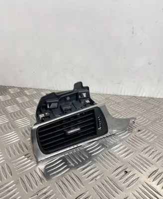Audi A6 C7 Dashboard side air vent grill/cover trim 4G1820901