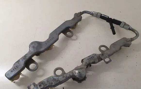 Lexus GS 300 350 430 450H Fuel main line pipe R6Y101