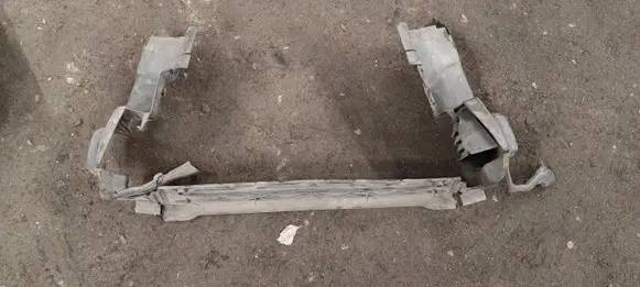 Mercedes-Benz E W211 Other engine bay part A2115050130