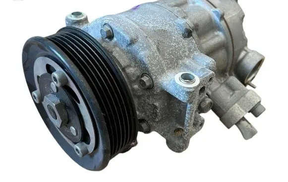Volkswagen Golf VII Air conditioning (A/C) compressor (pump) 5q0820803f