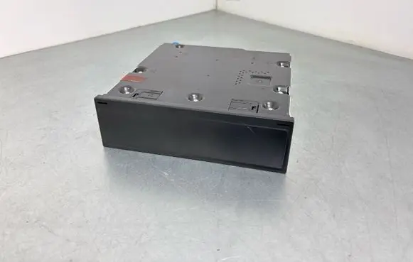 Radio/CD/DVD/GPS head unit