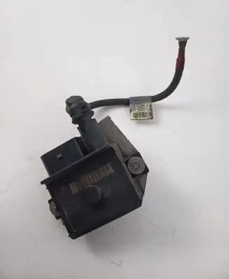 BMW 1 E81 E87 Glow plug pre-heat relay 779800005 7898000 0522120102