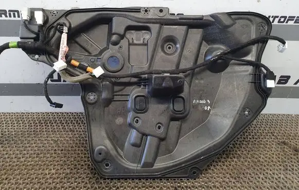 Mazda 3 II Front window lifting mechanism without motor BHN95897X BHS25897X