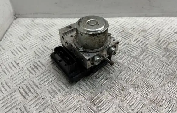 Nissan Juke I F15 ABS Pump 47660BF12D 6425L044
