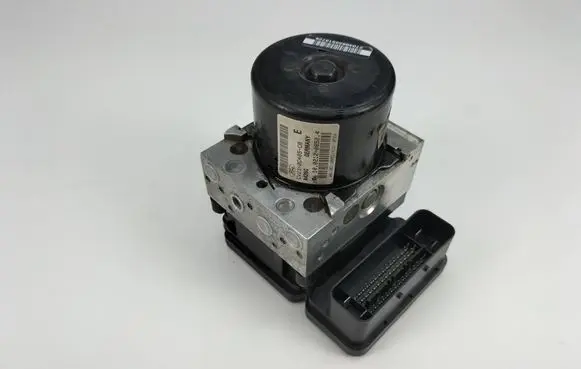 Ford Fiesta ABS Pump CV212C405CB A426G 10021208524