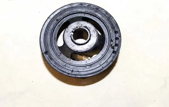 Peugeot 407 Crankshaft pulley c060617