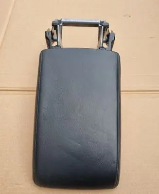 Volkswagen PASSAT B8 Armrest 9928010026
