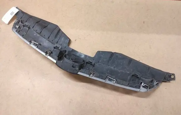 Mazda 5 Front bumper upper radiator grill C23550711
