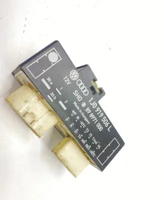 Audi A3 S3 8L Coolant fan relay 1J0919506L 898971000