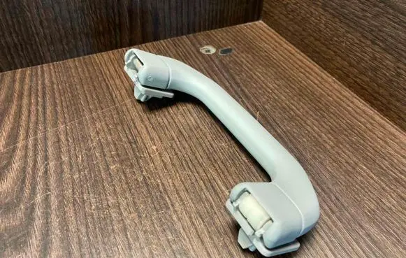 Mercedes-Benz C W203 Front interior roof grab handle 2038100451