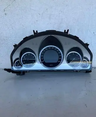 Mercedes-Benz E C207 W207 Speedometer (instrument cluster) A2129007300