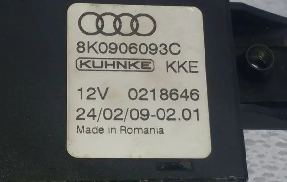 Audi A4 S4 B8 8K Fuel injection pump control unit/module 8K0906093C 0218646
