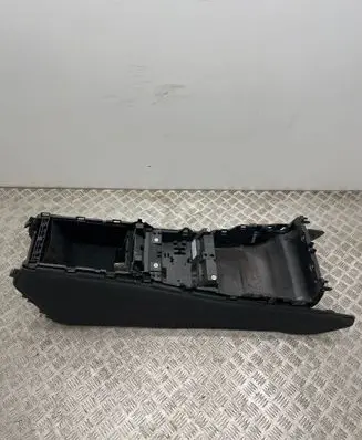 Mercedes-Benz GLE W167 Center console 1357698