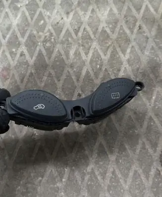 Ford Focus Windscreen/window heater switch 98AG18C621AG