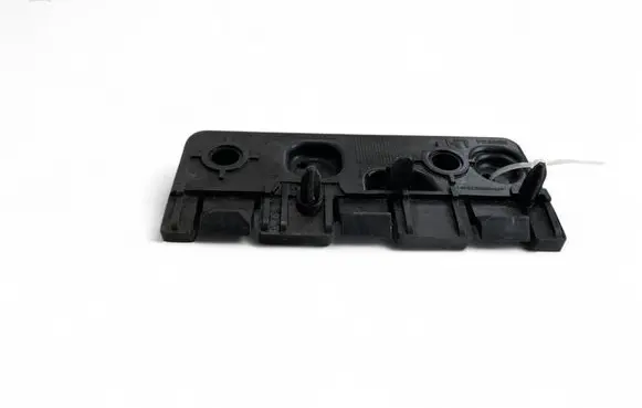 Volvo XC90 Fender mounting bracket 31378134
