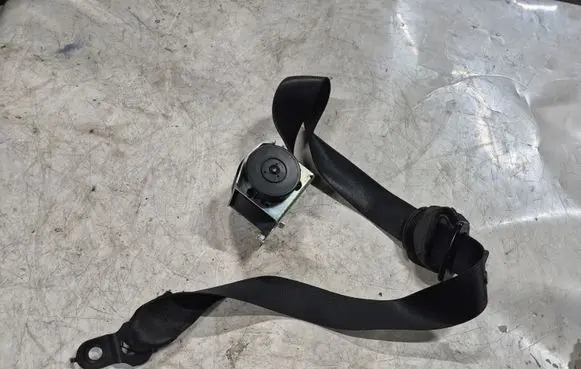 Mercedes-Benz R W251 Front seatbelt