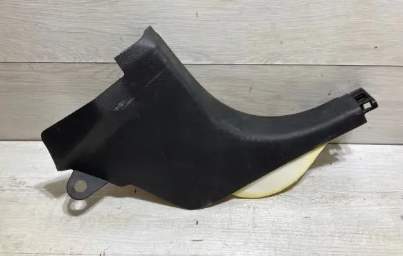 Renault Clio V Foot area side trim 76865638r
