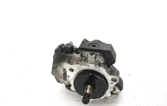 BMW X5 E70 Fuel injection high pressure pump 7798333 0445010146