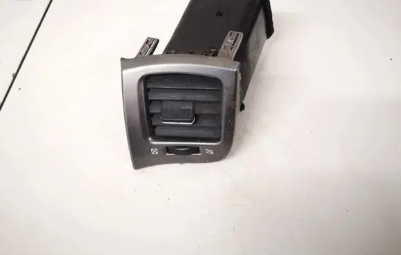 Toyota Avensis Verso Dash center air vent grill 5565044080 55650-44080