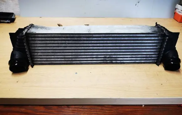 BMW 5 GT F07 Intercooler radiator 7577115 1751757711502