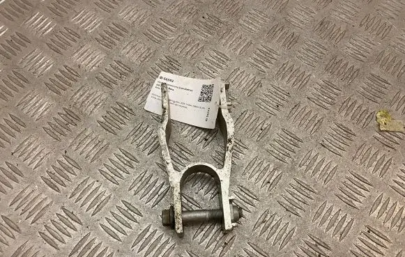 Volvo XC60 Engine mounting bracket 32139936