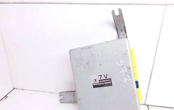 Subaru Impreza I Engine control unit/module 22611AD380 A18000D41