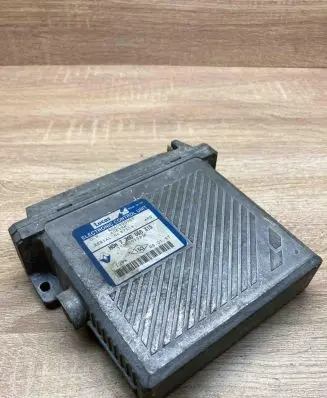 Renault Scenic I Engine control unit/module ECU HOM7700868315 7700105591