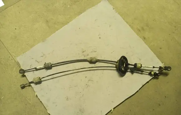 Peugeot 207 Gear shift cable linkage TFX1585