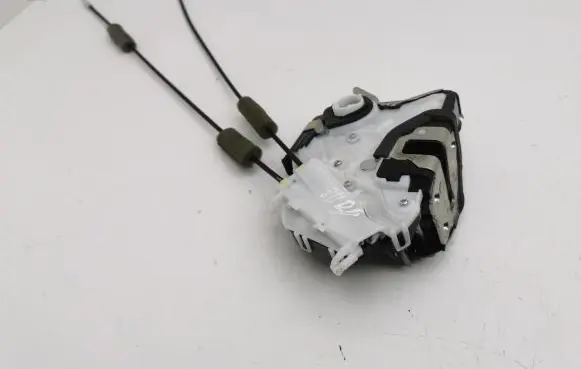 Honda HR-V Front door lock
