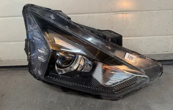Hyundai Bayon Headlight/headlamp 92102Q0500