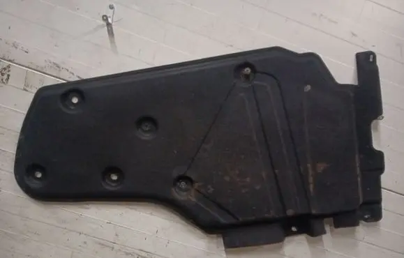 Renault Arkana Center/middle under tray cover 