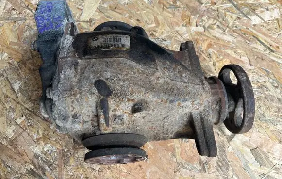 BMW 3 E90 E91 Rear differential 7591016