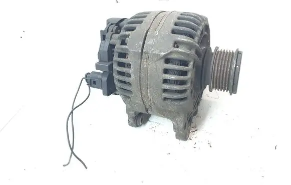 Skoda Octavia Mk2 (1Z) Generator/alternator 038903024F 0124515121